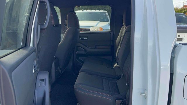 2023 Nissan Frontier Crew Cab 4x4 PRO-4X Auto 2023 Nissan Frontier Crew Cab 4x4 PRO-4X Auto