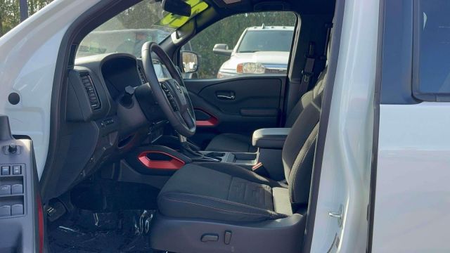 2023 Nissan Frontier Crew Cab 4x4 PRO-4X Auto 2023 Nissan Frontier Crew Cab 4x4 PRO-4X Auto