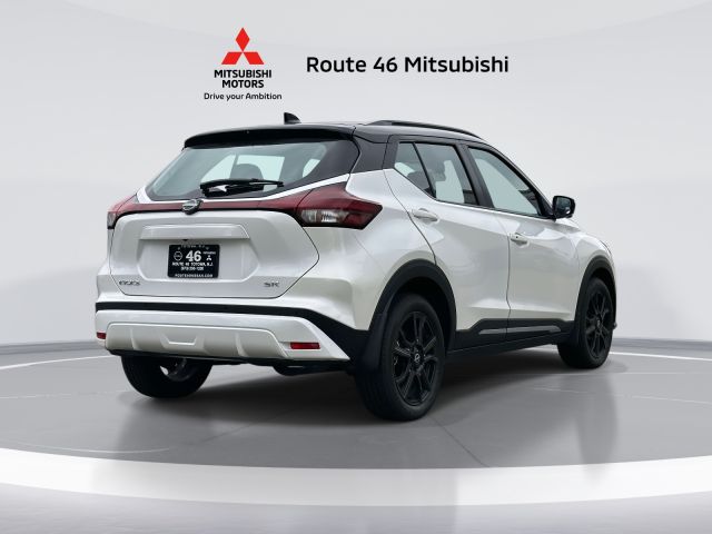 2023 Nissan Kicks SR FWD