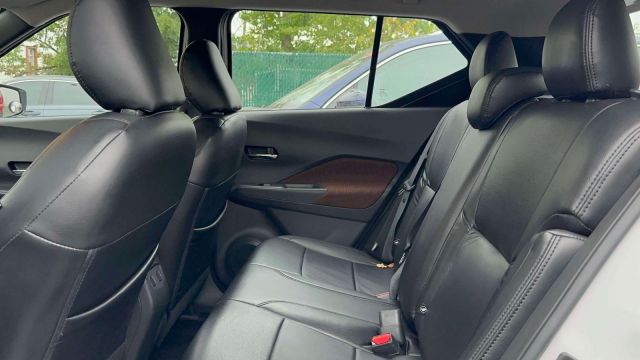 2023 Nissan Kicks SR FWD