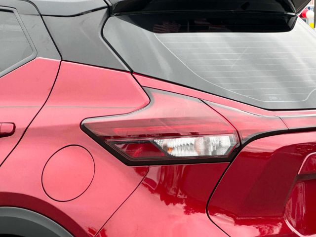 2023 Nissan Kicks SR FWD