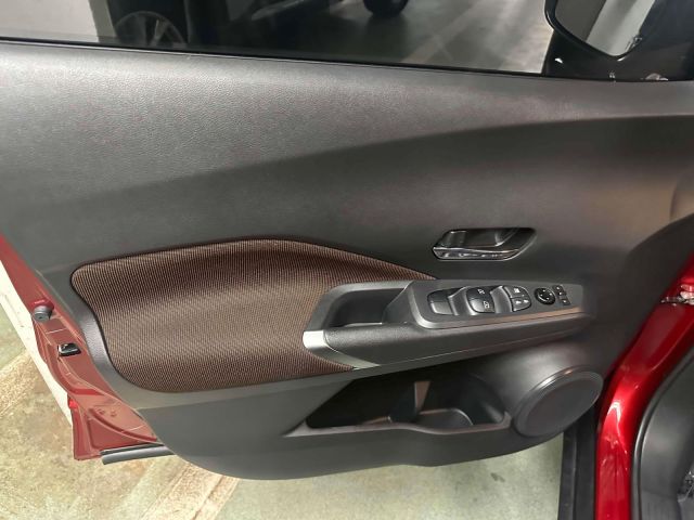 2023 Nissan Kicks SR FWD