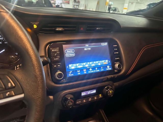 2023 Nissan Kicks SR FWD