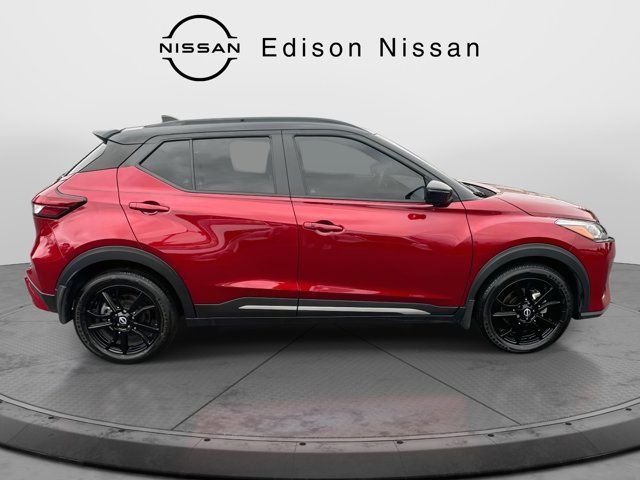 2023 Nissan Kicks SR