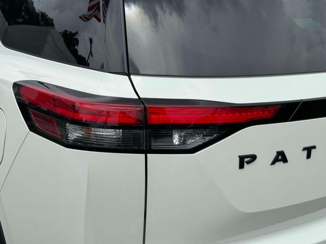 2023 Nissan Pathfinder SV 4WD