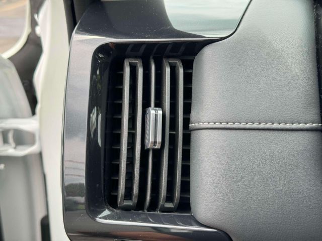 2023 Nissan Pathfinder SV 4WD