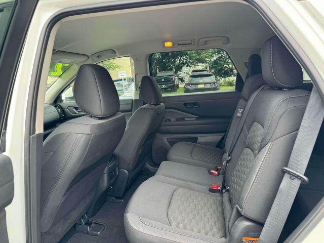 2023 Nissan Pathfinder SV 4WD