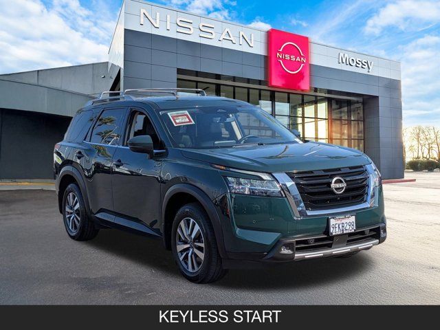 2023 Nissan Pathfinder SL 2023 Nissan Pathfinder SL