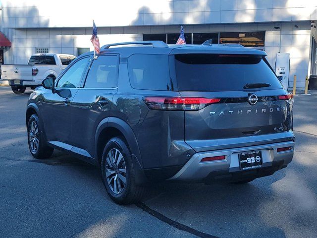 2023 Nissan Pathfinder SL