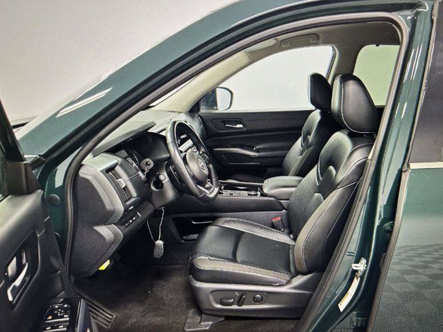 2023 Nissan Pathfinder SL 2023 Nissan Pathfinder SL