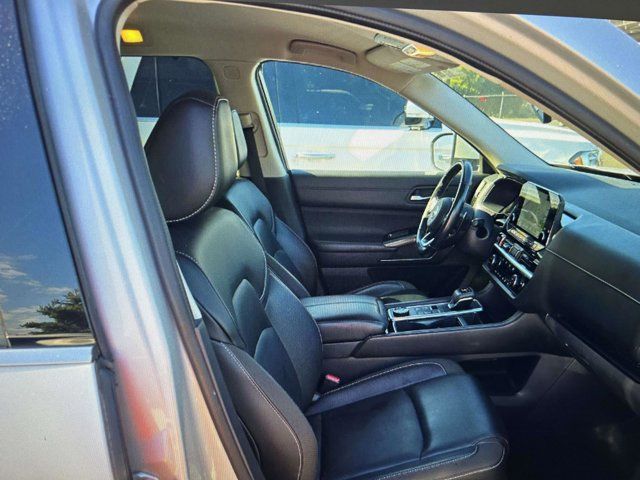 2023 Nissan Pathfinder SL 2023 Nissan Pathfinder SL