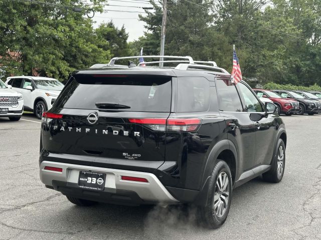 2023 Nissan Pathfinder SL 4WD