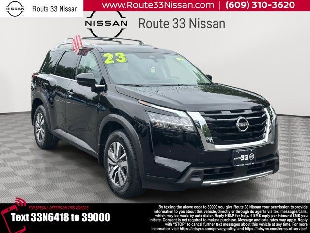 2023 Nissan Pathfinder SL