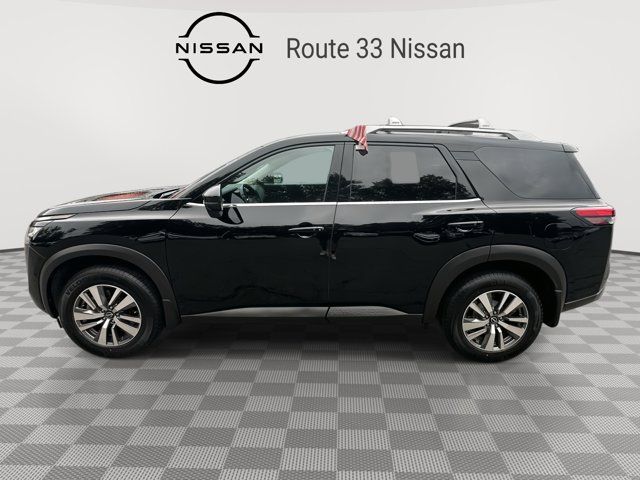 2023 Nissan Pathfinder SL