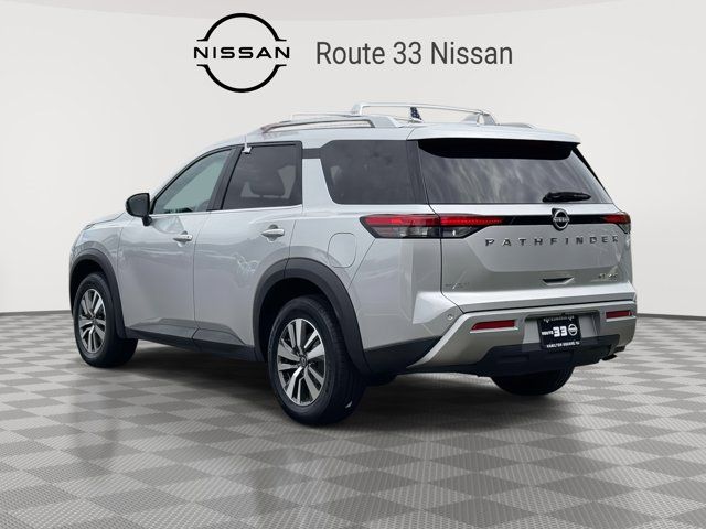 2023 Nissan Pathfinder SL