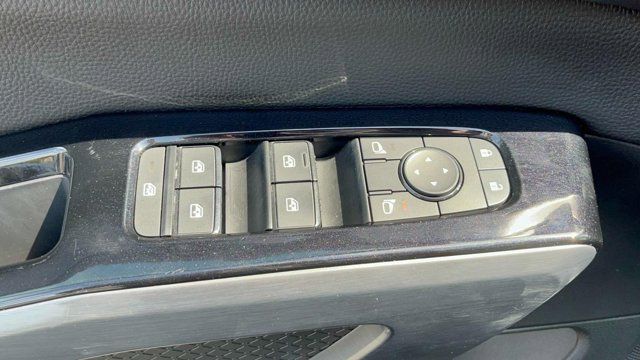 2023 Nissan Pathfinder SL 2023 Nissan Pathfinder SL