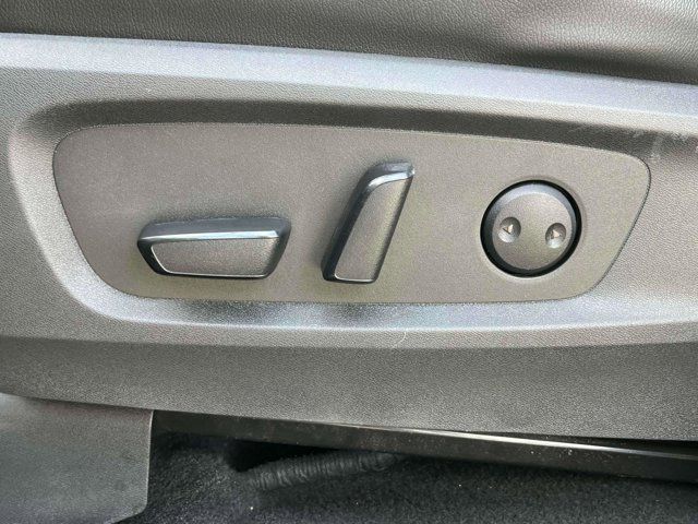 2023 Nissan Pathfinder SL 2023 Nissan Pathfinder SL