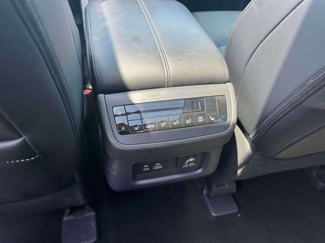 2023 Nissan Pathfinder Platinum 4WD