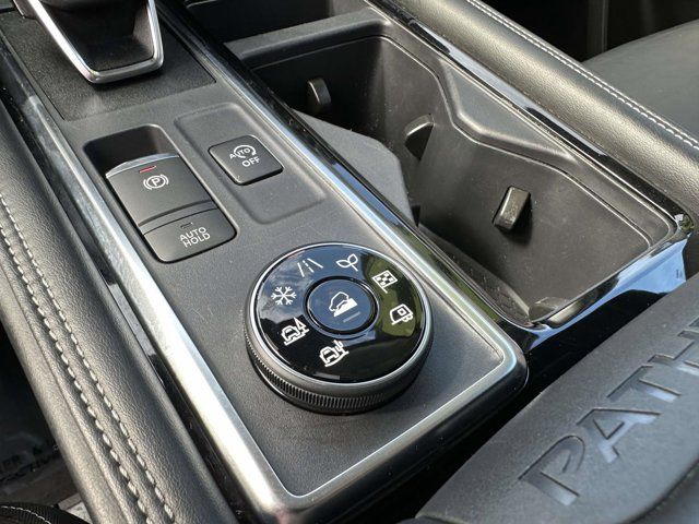 2023 Nissan Pathfinder Platinum 2023 Nissan Pathfinder Platinum