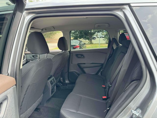 2023 Nissan Rogue AWD S *Ltd Avail*