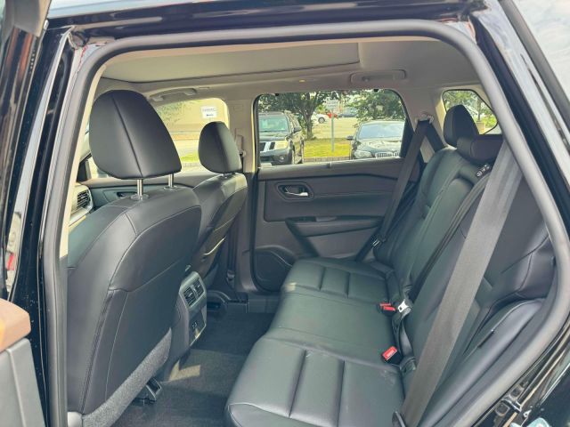 2023 Nissan Rogue AWD SV *Ltd Avail*