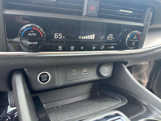 2023 Nissan Rogue AWD SV *Ltd Avail*