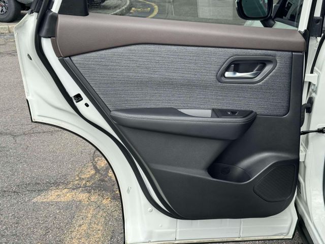2023 Nissan Rogue AWD SV *Ltd Avail*