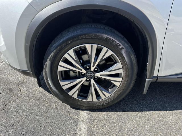 2023 Nissan Rogue AWD SV