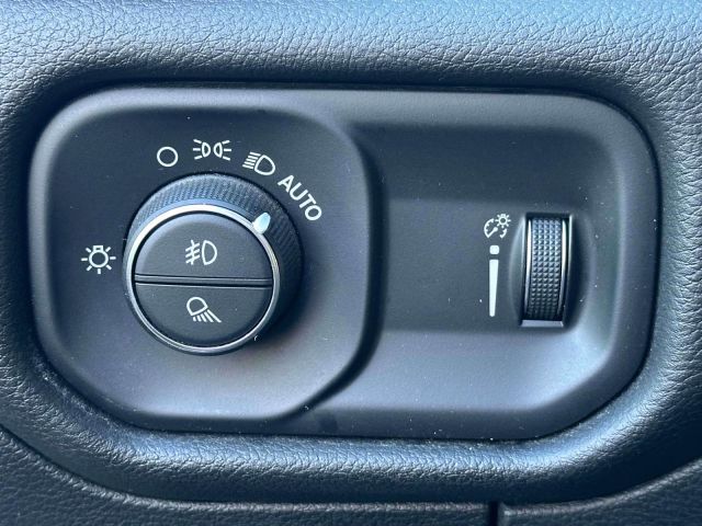 2023 Ram 1500 Big Horn 4x2 Crew Cab 57 Box