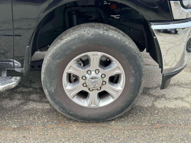 2023 Ram 2500 Big Horn 4x4 Crew Cab 8 Box