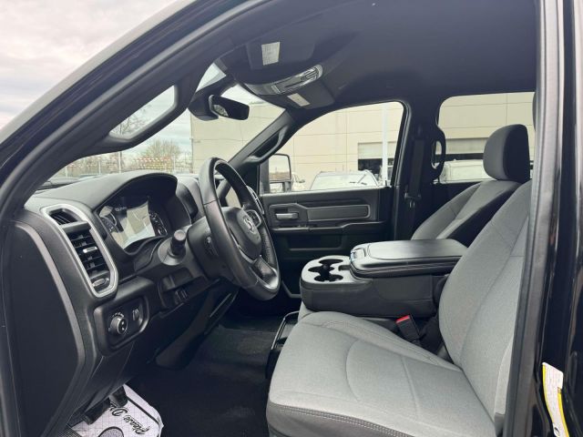 2023 Ram 2500 Big Horn 4x4 Crew Cab 8 Box