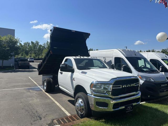 2023 Ram 3500 Chassis Cab Tradesman 4WD Reg Cab 60 CA 143.5 WB