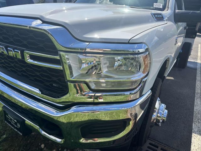2023 Ram 3500 Chassis Cab Tradesman 4WD Reg Cab 60 CA 143.5 WB