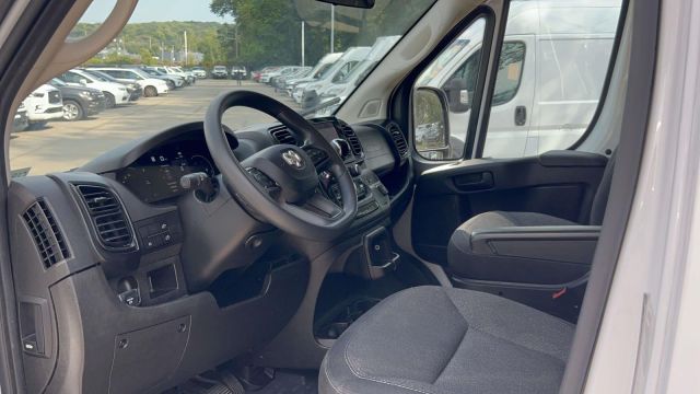 2023 Ram ProMaster Cargo Van 2500 Low Roof 136 WB