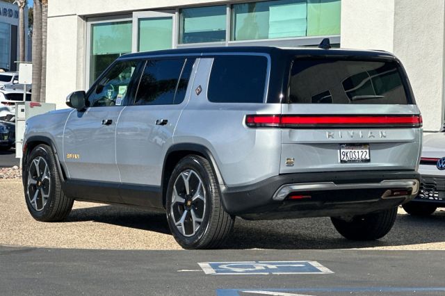 2023 Rivian R1S Adventure 2023 Rivian R1S Adventure