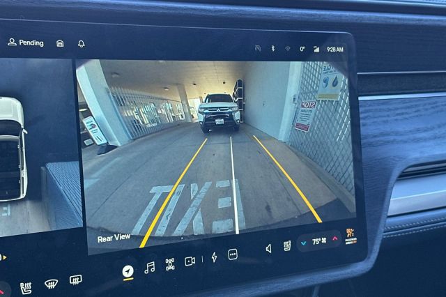 2023 Rivian R1S Adventure 2023 Rivian R1S Adventure