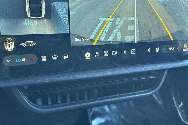 2023 Rivian R1S Adventure 2023 Rivian R1S Adventure