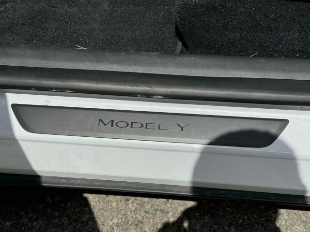 2023 Tesla Model Y Long Range AWD