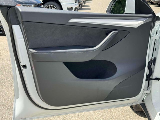 2023 Tesla Model Y Long Range AWD