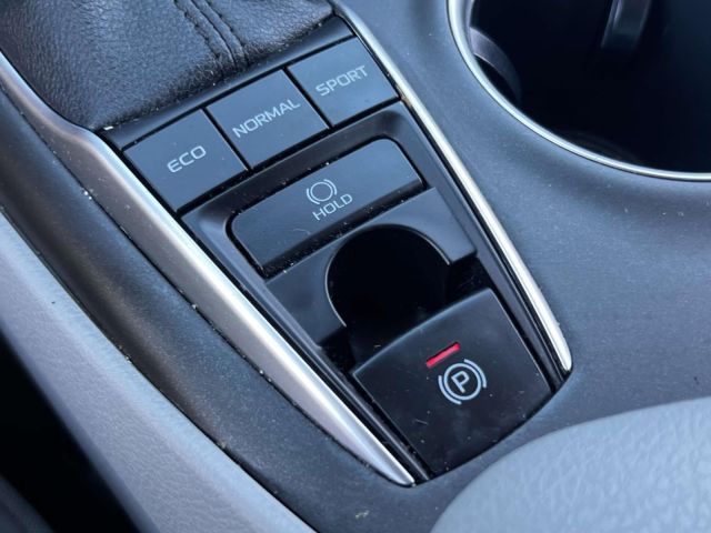 2023 Toyota Camry LE Auto AWD (Natl)
