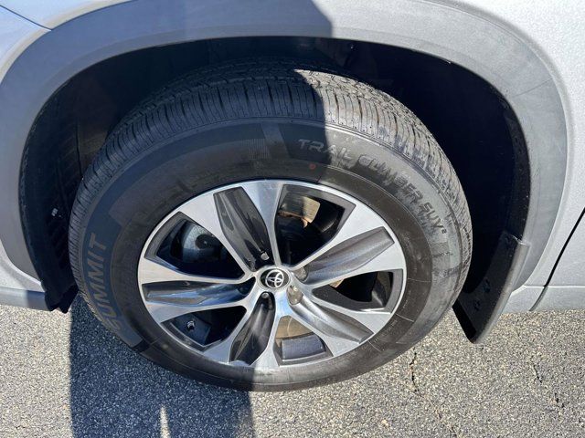 2023 Toyota Highlander XLE 2023 Toyota Highlander XLE