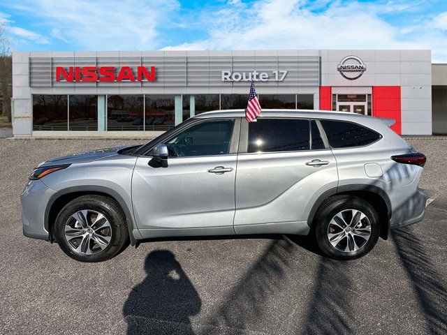 2023 Toyota Highlander XLE 2023 Toyota Highlander XLE