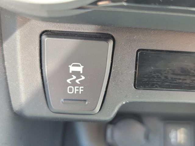 2023 Toyota RAV4 XLE AWD (Natl)