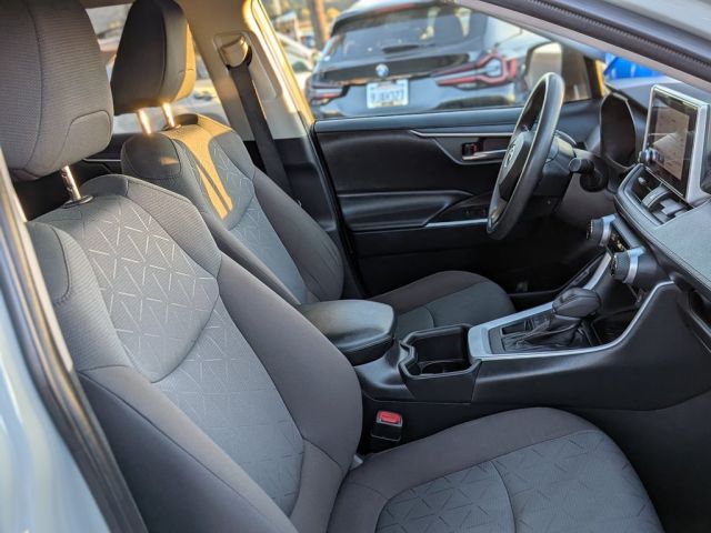 2023 Toyota RAV4 XLE 2023 Toyota RAV4 XLE