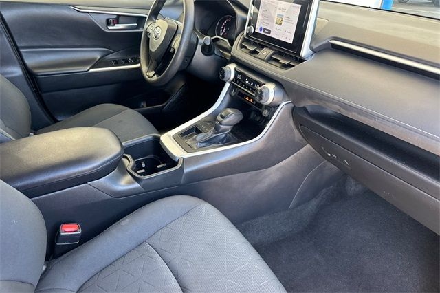 2023 Toyota RAV4 XLE 2023 Toyota RAV4 XLE