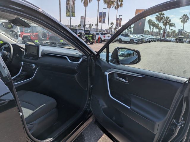 2023 Toyota RAV4 XLE 2023 Toyota RAV4 XLE