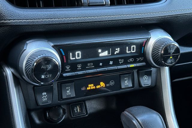 2023 Toyota RAV4 XLE 2023 Toyota RAV4 XLE