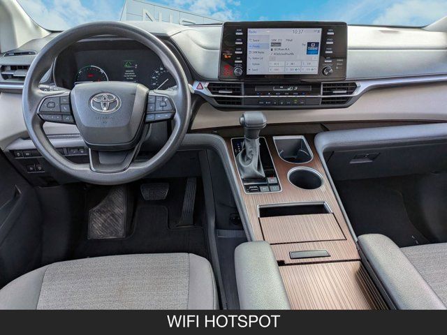 2023 Toyota Sienna LE 2023 Toyota Sienna LE