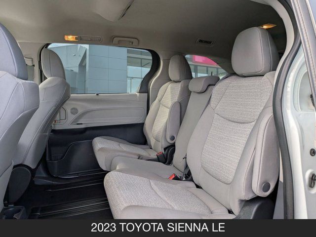 2023 Toyota Sienna LE 2023 Toyota Sienna LE