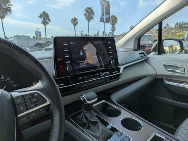 2023 Toyota Sienna XLE